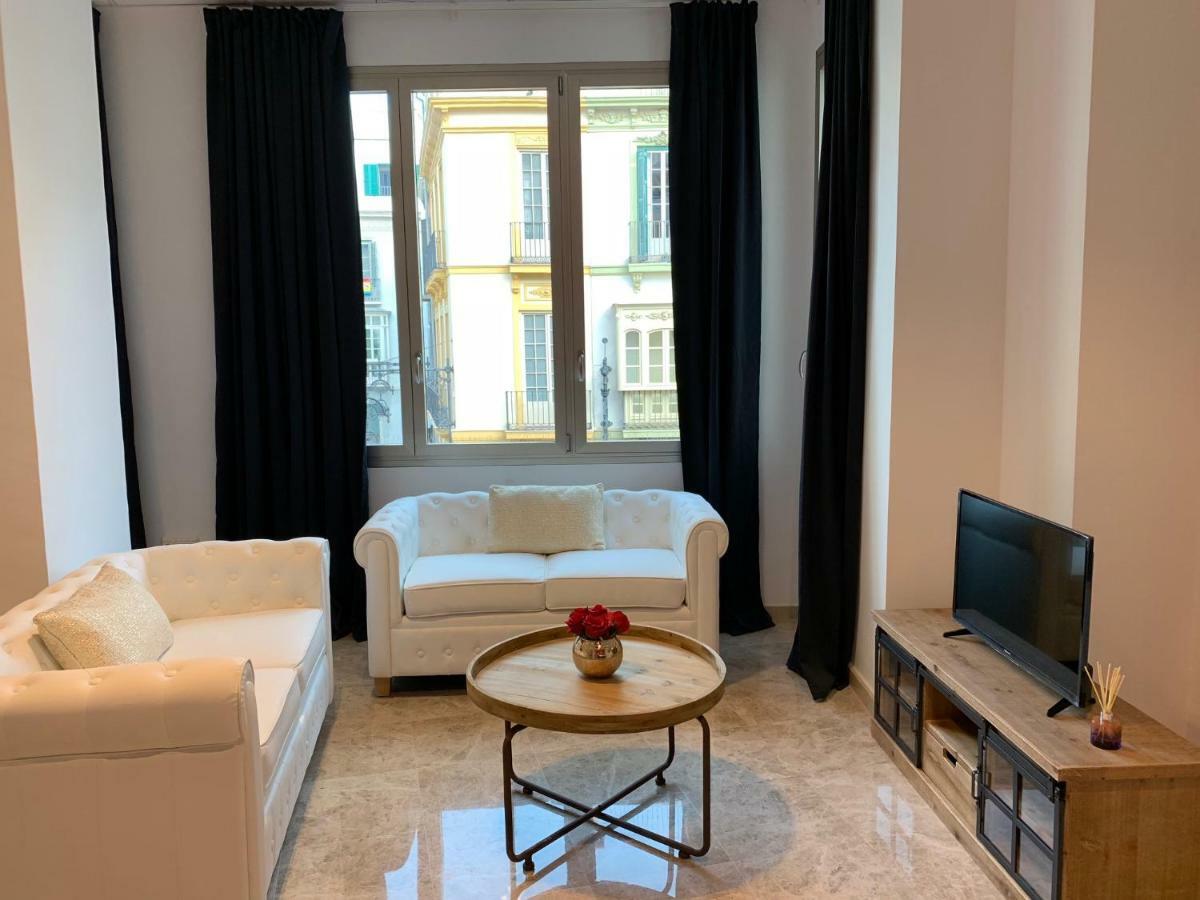 Apartamentos Arc Felix Saenz 2 2 Малага Екстериор снимка